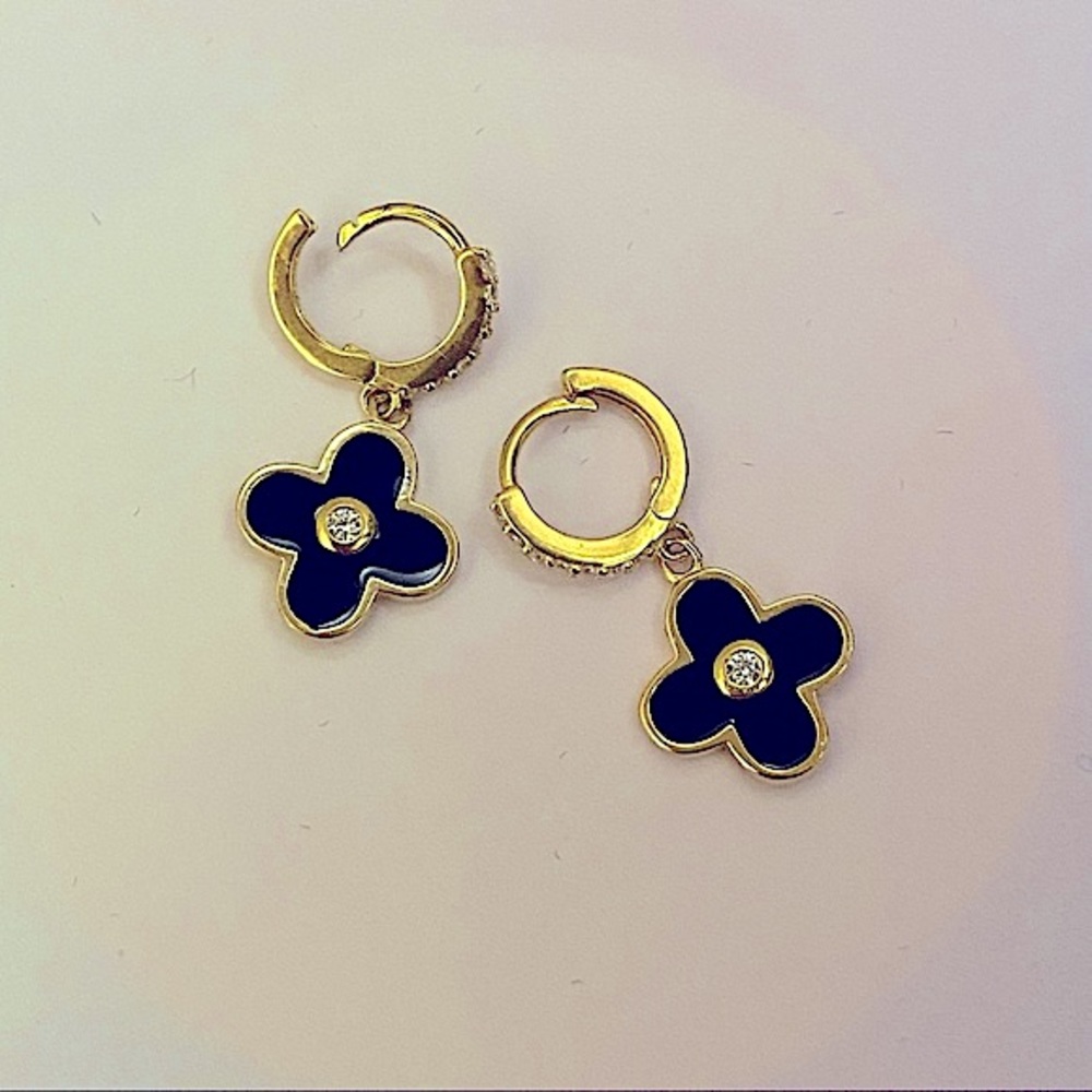 Rachel Zoe 18kt Gold Over Sterling Silver Black Enamel Earrings.